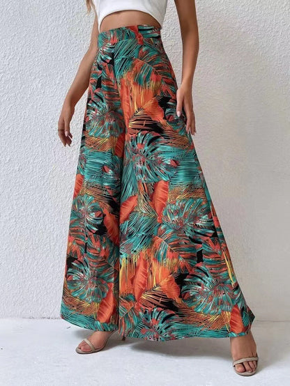Schicke, weite Hose mit Blumenmuster von Andrea Serena