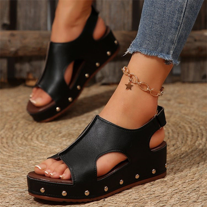 Elegante Plateau-Sandalen mit offener Spitze von Andrea Serena