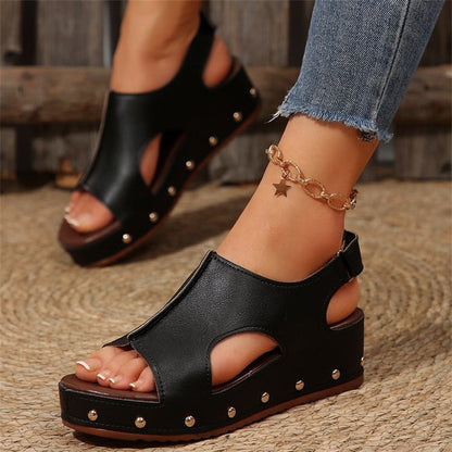 Elegante Plateau-Sandalen mit offener Spitze von Andrea Serena