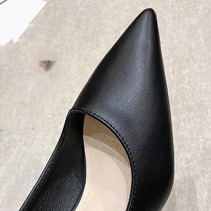 Elegante Pumps mit spitzer Zehenpartie von Andrea Serena
