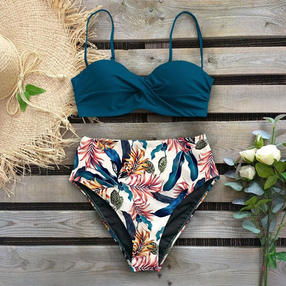 Floraler High-Waist-Bikini von Andrea Serena