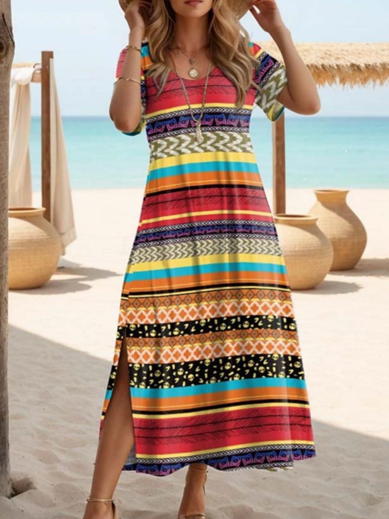 Elegantes Maxikleid mit Schlitz von Andrea Serena