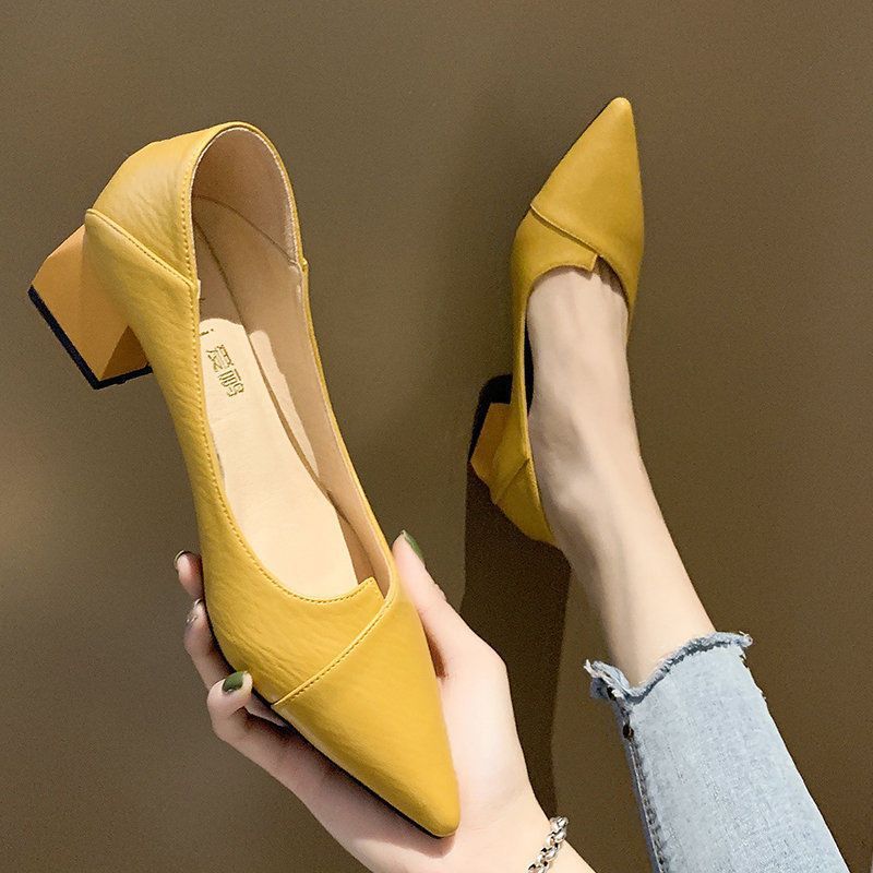 Vielseitige Pumps mit Blockabsatz von Andrea Serena