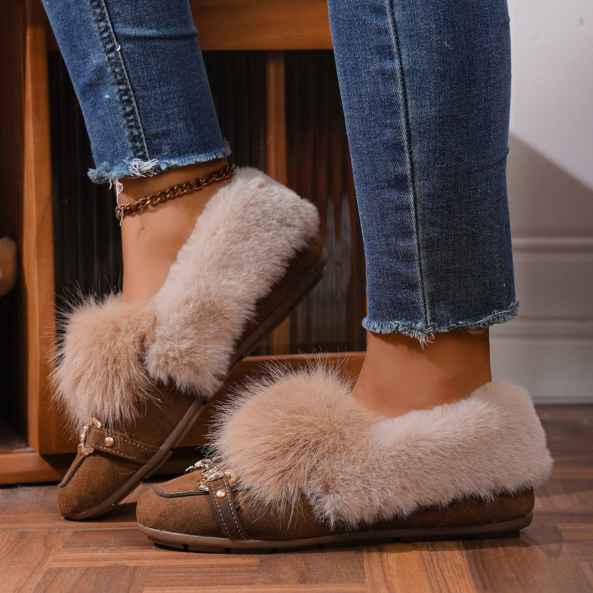 Samtplüsch-Loafer von Andrea Serena