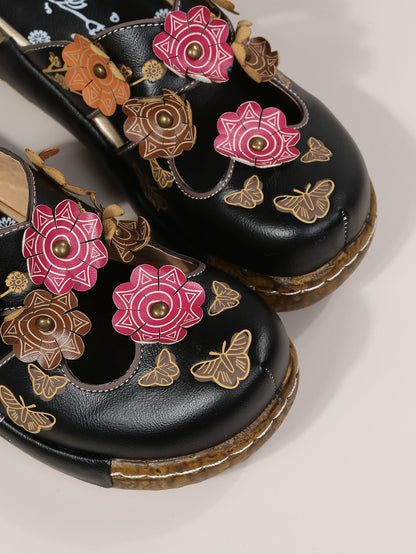 Boho-Sandalen mit Blumenmuster von Andrea Serena mit runder Zehenpartie
