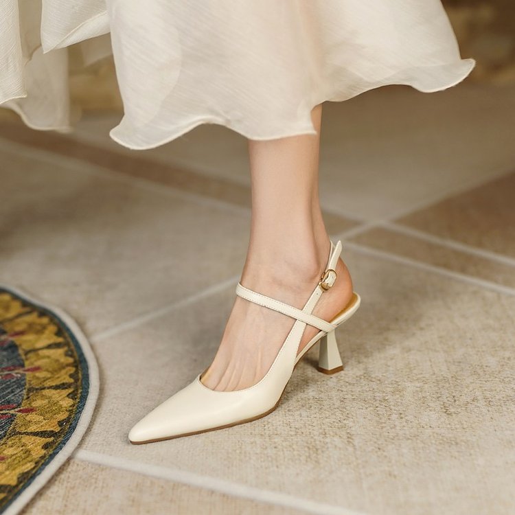 Elegante Stiletto-Pumps von Andrea Serena