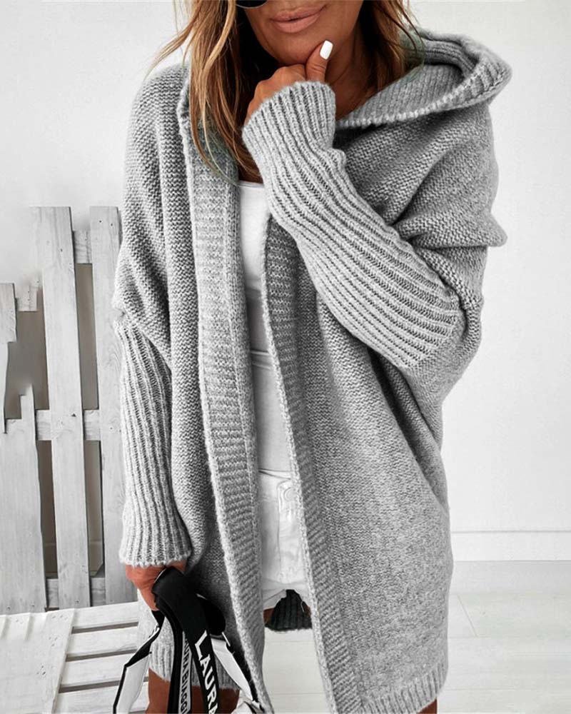 Andrea's™ | Schlichte, einfarbige Strickjacke mit Fledermaus-Kapuze