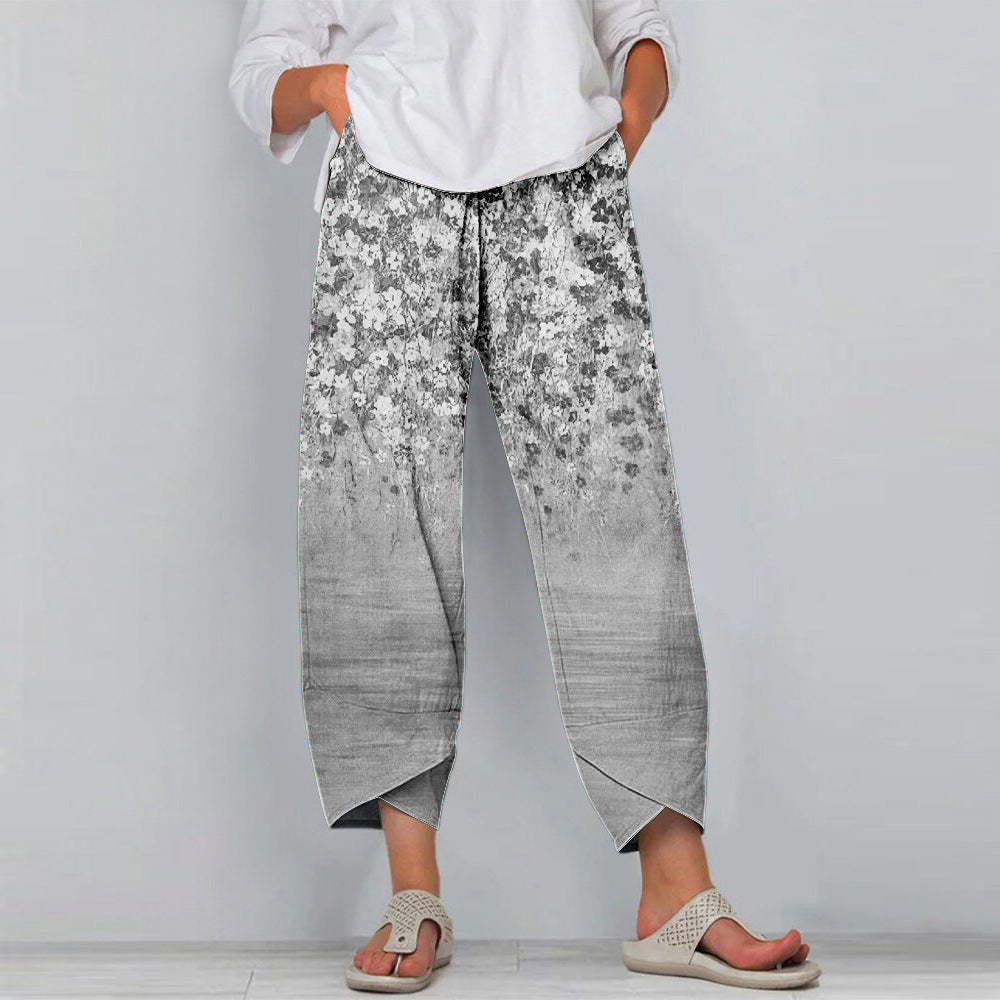 Pinterest-inspirierte, geblümte Freizeithose von Andrea Serena