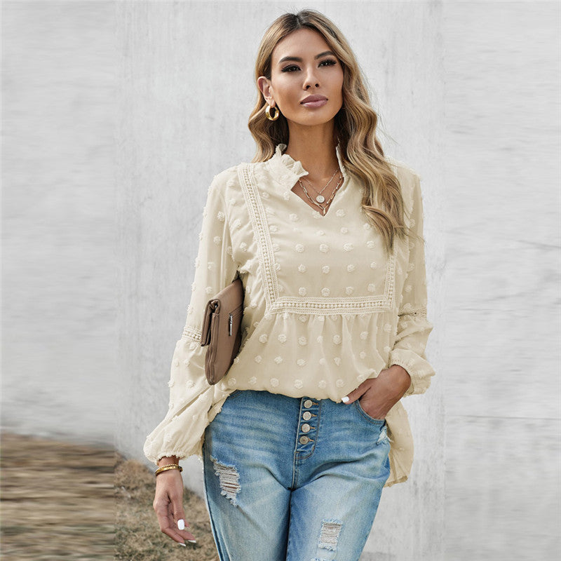 Elegante Spitzenbluse mit V-Ausschnitt von Andrea Serena