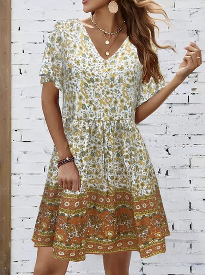 Sommerkleid mit Blumenmuster und V-Ausschnitt von Andrea Serena