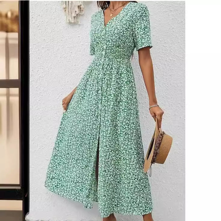 Elegantes Kleid mit V-Ausschnitt und Schlitz von Andrea Serena