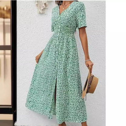 Elegantes Kleid mit V-Ausschnitt und Schlitz von Andrea Serena