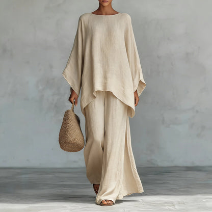Minimalistisches Damen-Set aus locker sitzendem Oberteil und weit geschnittener Hose