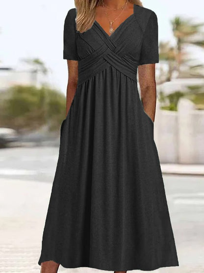 Andrea's™ | Kurzarm-Plisseekleid mit V-Ausschnitt
