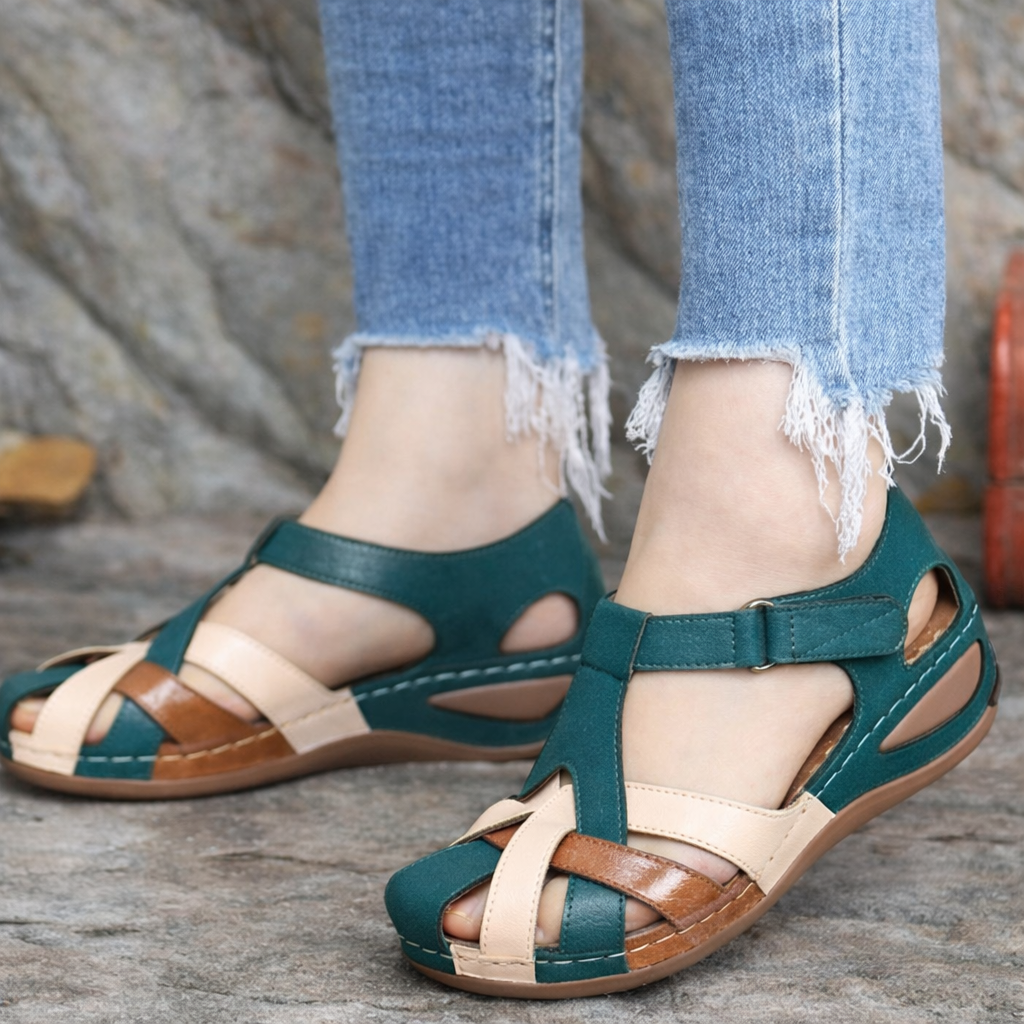 Hohlkeilsandalen von Andrea Serena