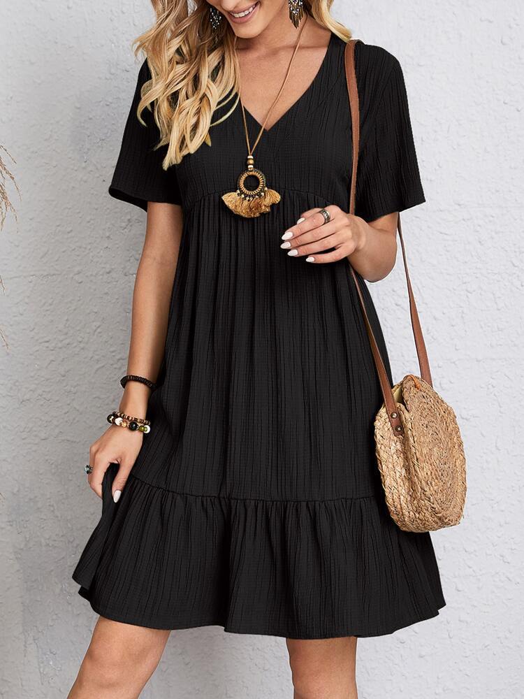 Schickes Sommerkleid mit V-Ausschnitt von Andrea Serena