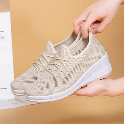 Atmungsaktive Mesh-Plateau-Wedges von Andrea Serena