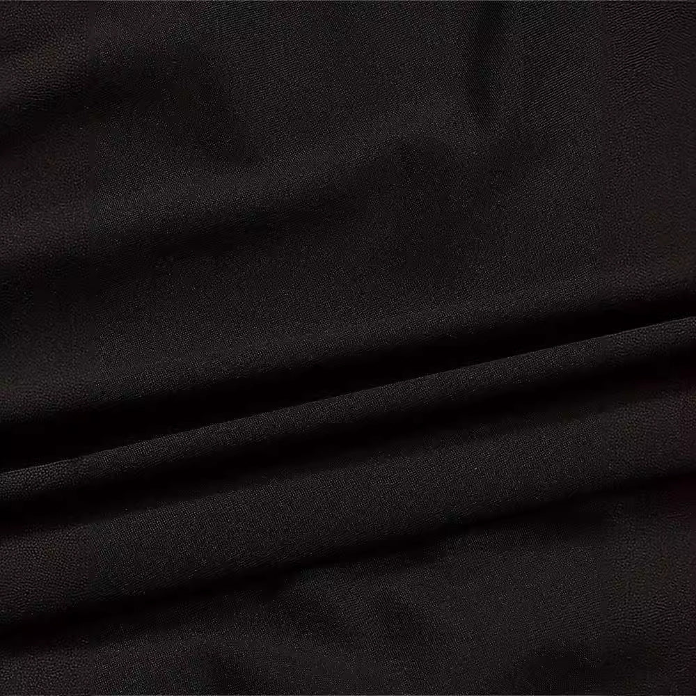 Elegantes Spitzenkleid mit V-Ausschnitt von Andrea Serena