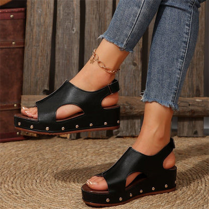 Elegante Plateau-Sandalen mit offener Spitze von Andrea Serena