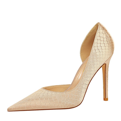 Elegante spitze Seidenpumps von Andrea Serena