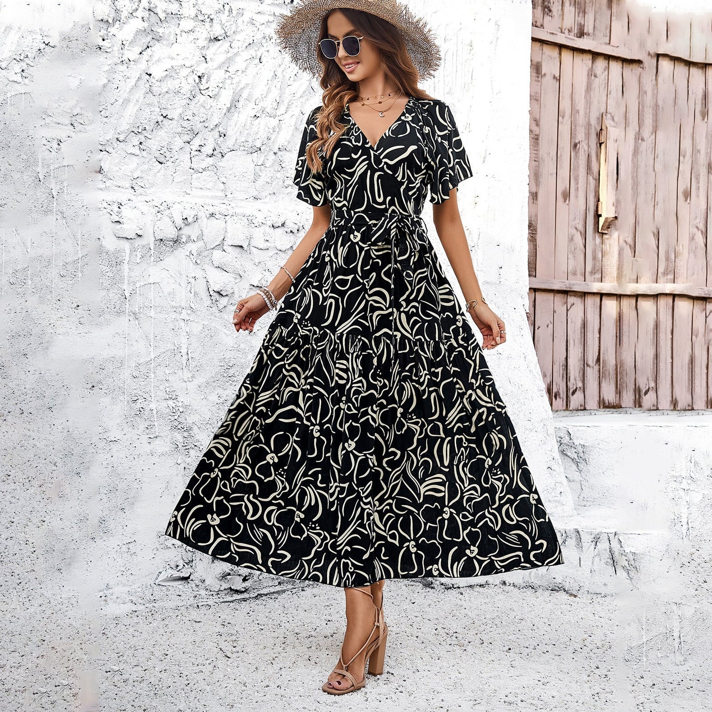 Elegantes, geometrisches Andrea Serena Kurzarm-Midikleid