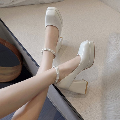 Elegante Pumps mit Blockabsatz von Andrea Serena