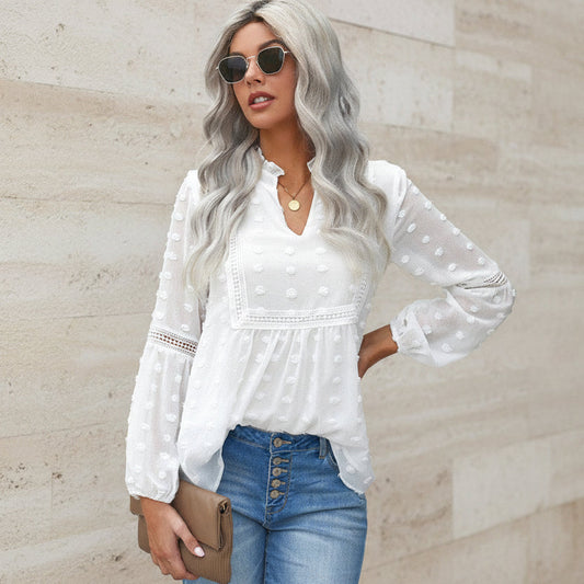 Elegante Spitzenbluse mit V-Ausschnitt von Andrea Serena