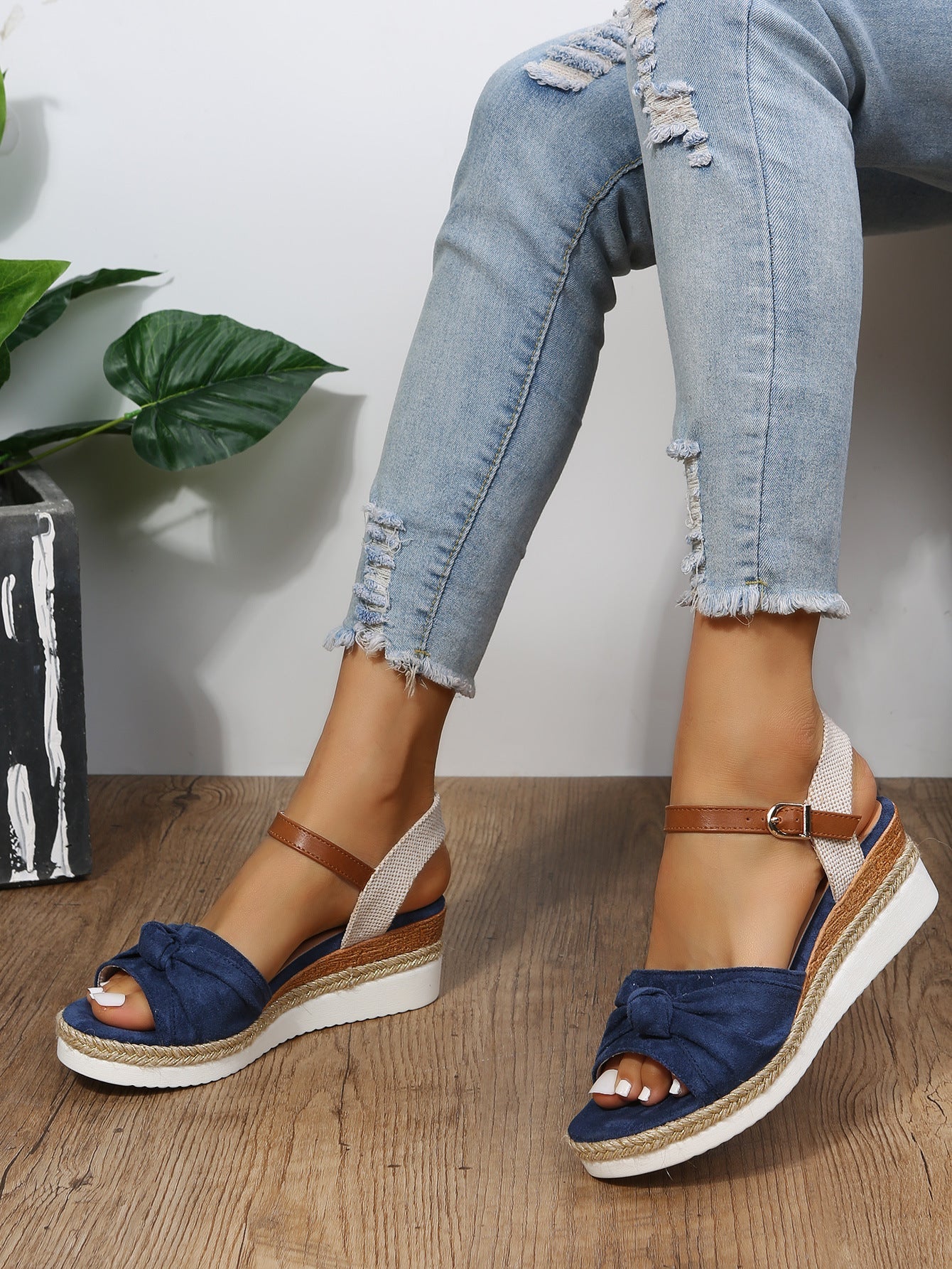 Elegante Plateau-Sandalen von Andrea Serena
