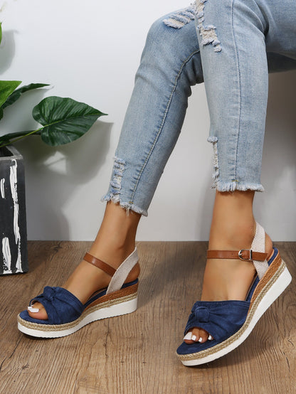 Elegante Plateau-Sandalen von Andrea Serena