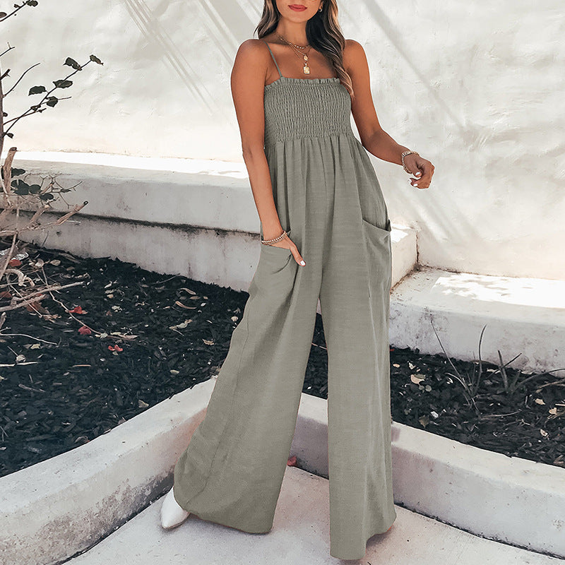 Schicker Jumpsuit im Pinterest-Stil von Andrea Serena