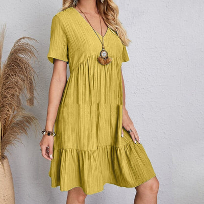 Schickes Sommerkleid mit V-Ausschnitt von Andrea Serena