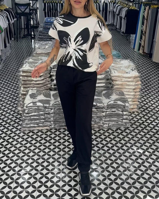 Andrea's™ | Lässiges T-Shirt mit Rundhalsausschnitt und Blumendruck