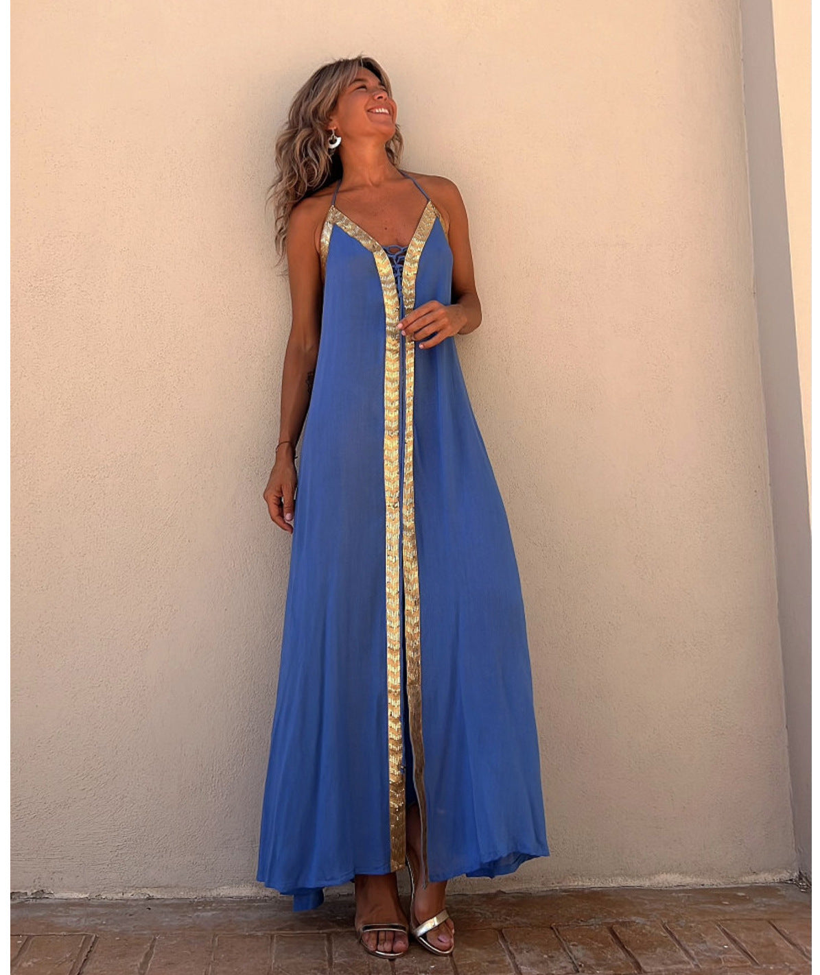 Elegantes Neckholderkleid mit Schnürung von Andrea Serena