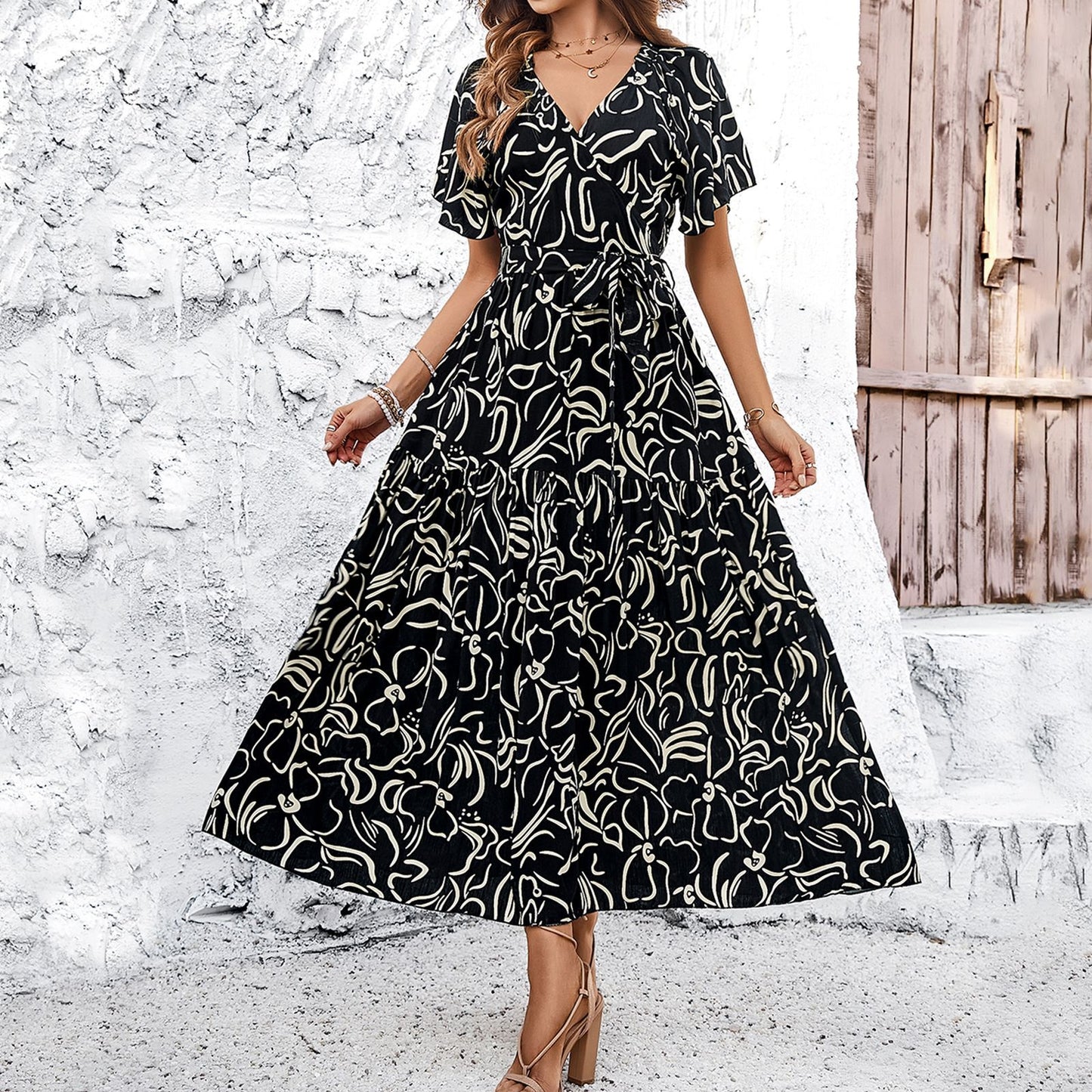 Andrea Serena Midikleid mit Blumenmuster und kurzen Ärmeln
