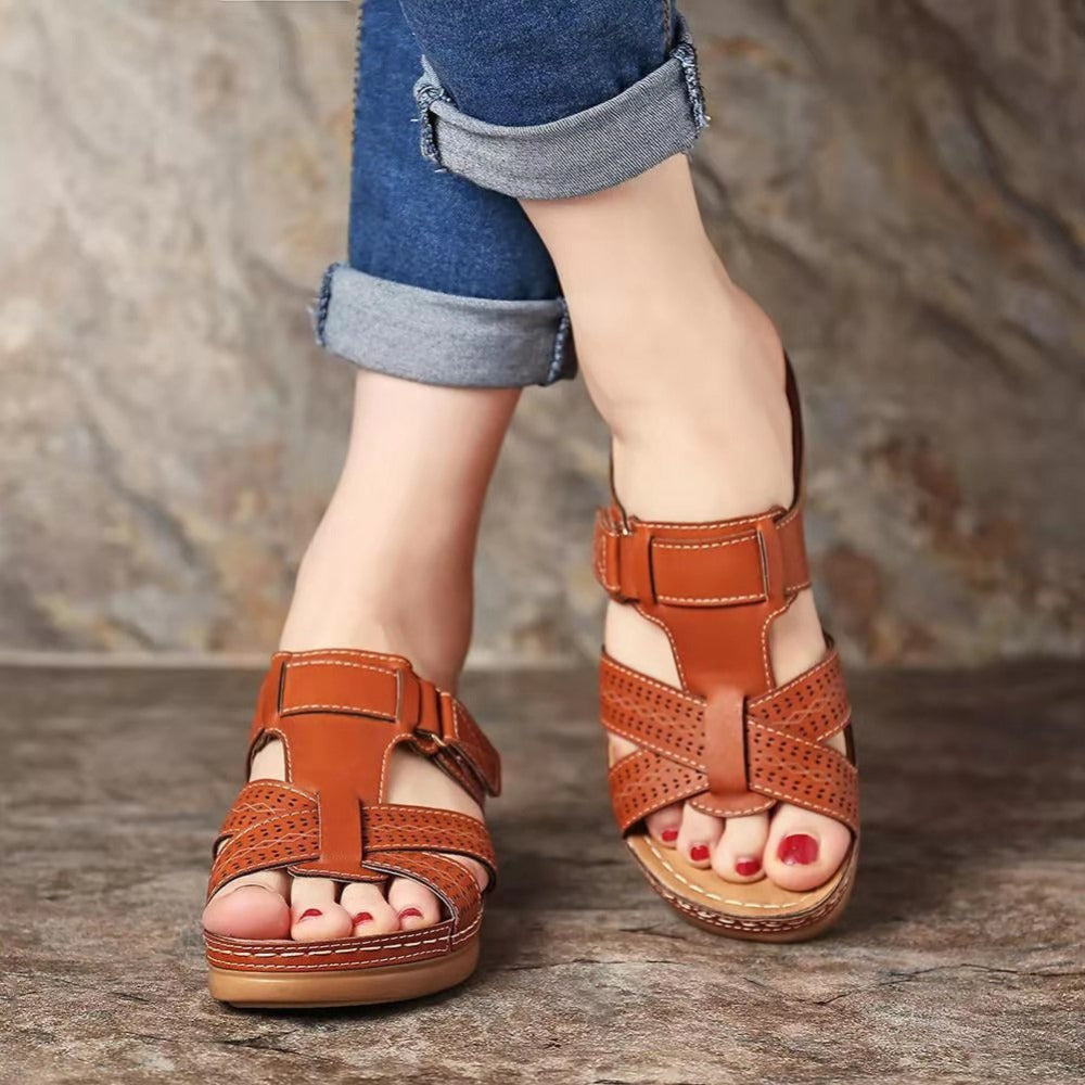 Vintage-Keilsandalen von Andrea Serena zum Hineinschlüpfen für Damen