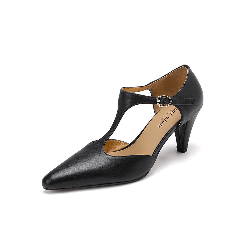 Retro-Sandalen mit T-Riemen und hohem Absatz von Andrea Serena