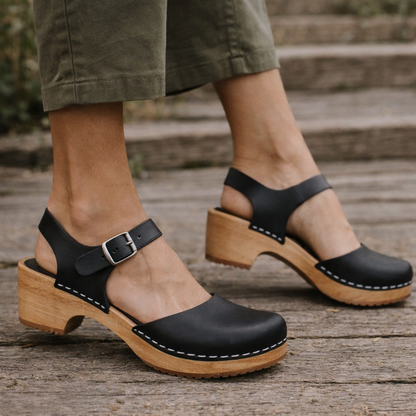 Elegante Plateau-Sandalen von Andrea Serena