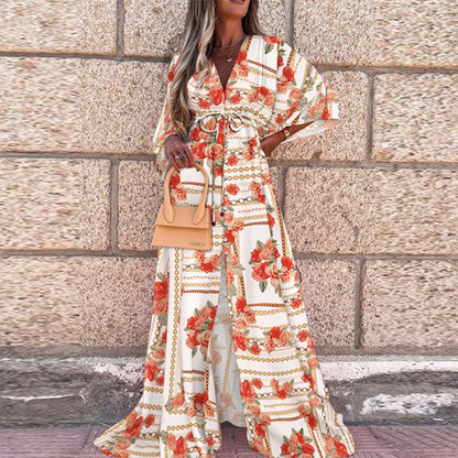 Strahlendes Maxikleid mit V-Ausschnitt und Schnürung von Andrea Serena