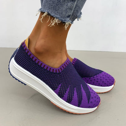 Pinterest-inspirierte Andrea Serena Keilsneaker