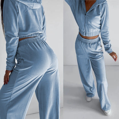 Schickes zweiteiliges Loungewear-Set von Andrea Serena