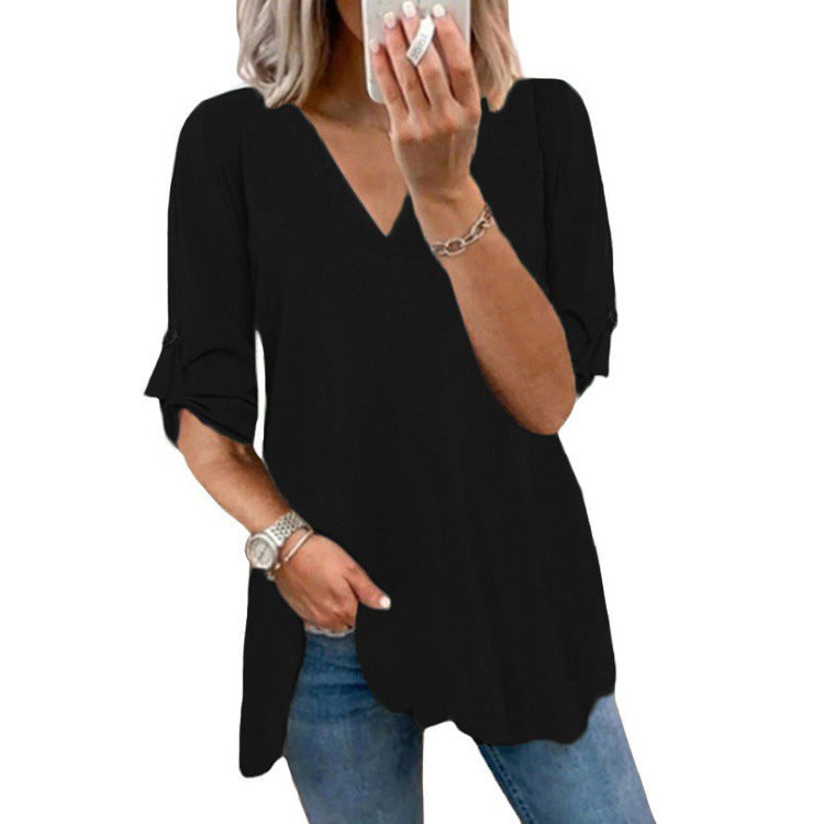 Elegantes, locker sitzendes Chiffon-Top mit V-Ausschnitt von Andrea Serena