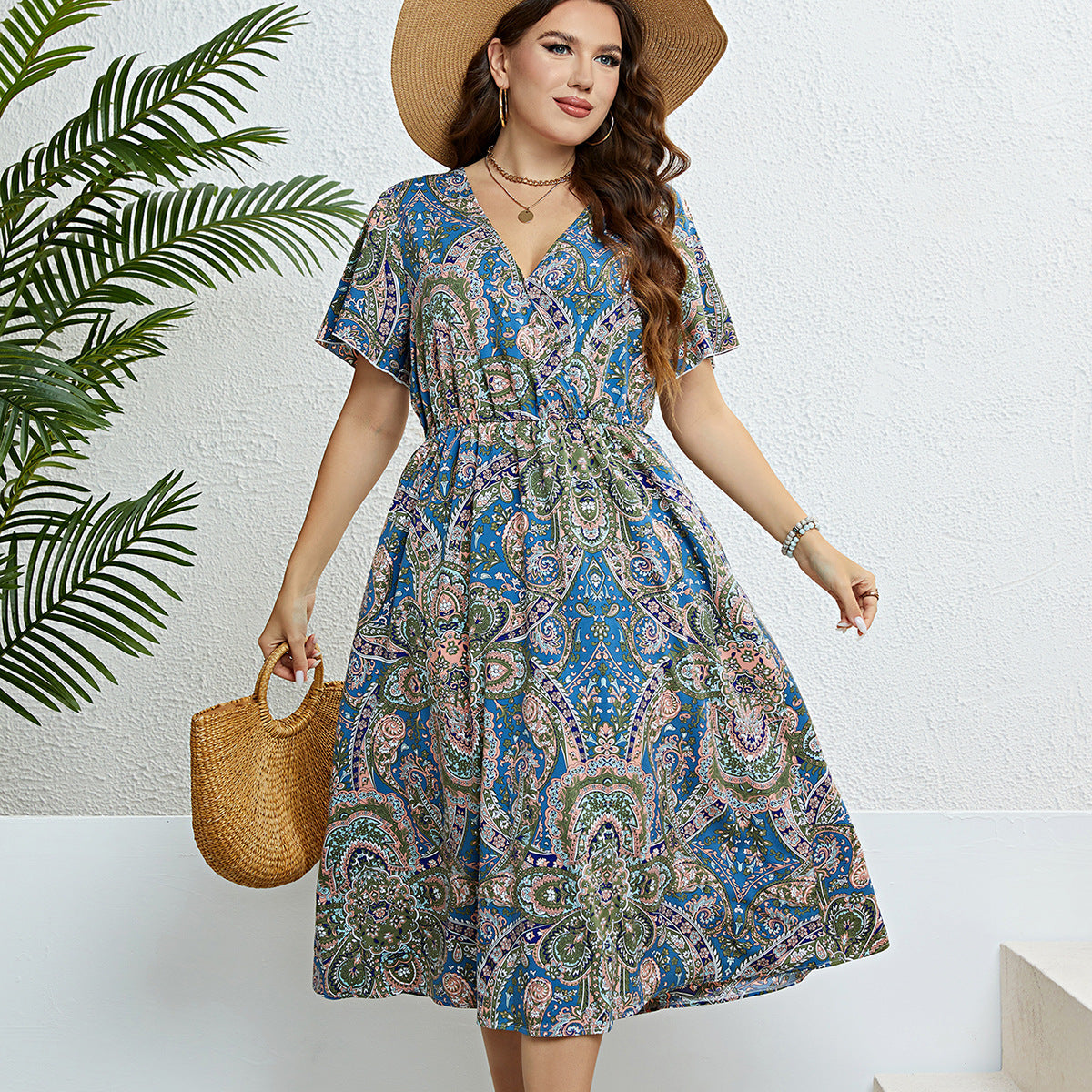 Sommerkleid von Andrea Serena mit Retro-Print und V-Ausschnitt