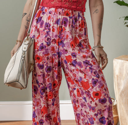 Lebhafte, hochtaillierte Hose mit Blumenmuster von Andrea Serena