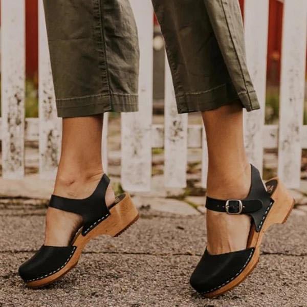 Elegante Plateau-Sandalen von Andrea Serena