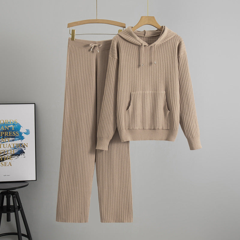Trendiges Strickset mit Kapuze von Andrea Serena