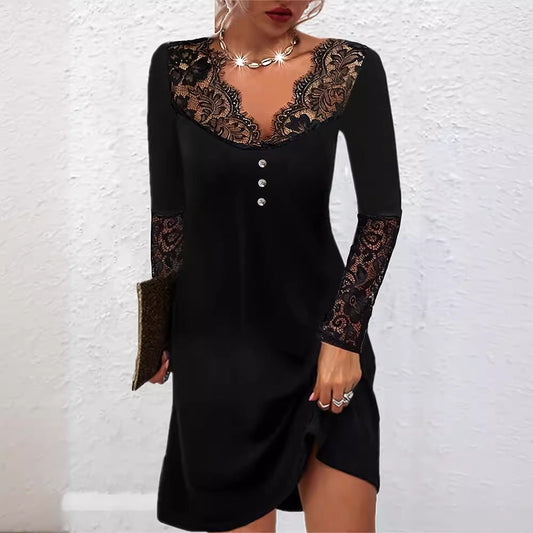 Elegantes Spitzenkleid mit V-Ausschnitt von Andrea Serena