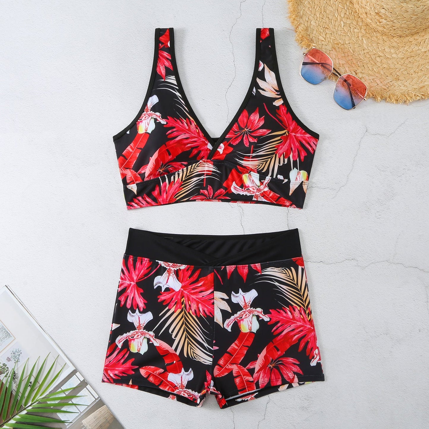 Lebhaft bedruckter Boxer-Bikini von Andrea Serena