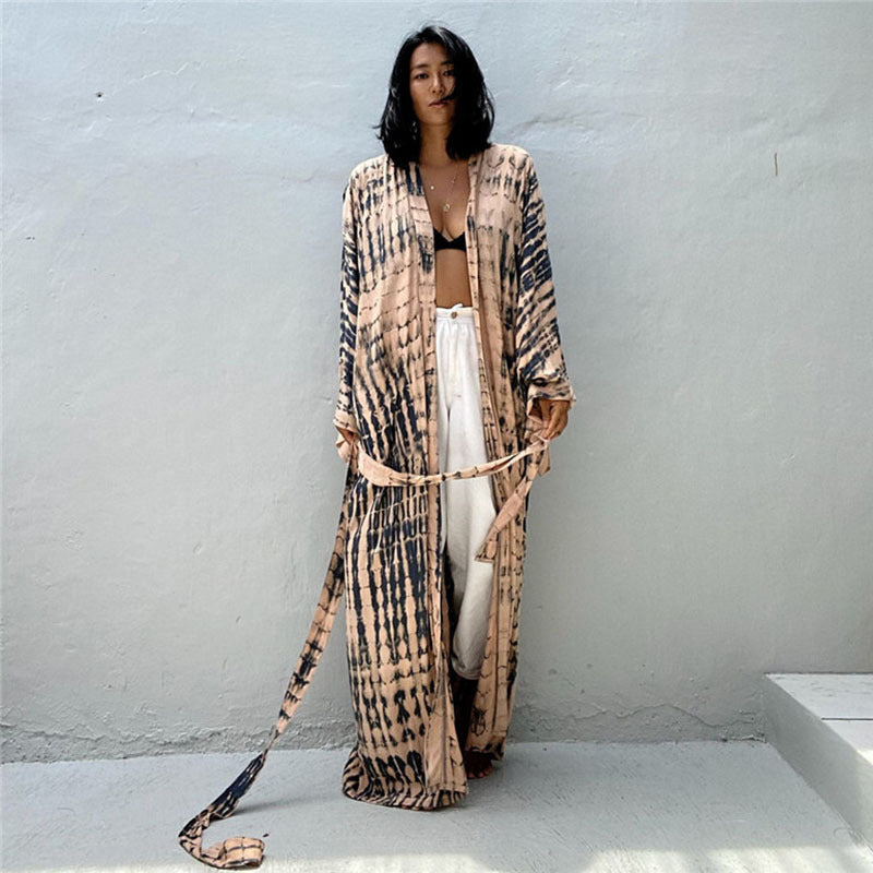 Bikini-Überwurf mit lebendigem Print von Andrea Serena mit Sonnenschutz