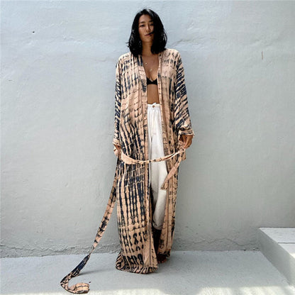 Bikini-Überwurf mit lebendigem Print von Andrea Serena mit Sonnenschutz