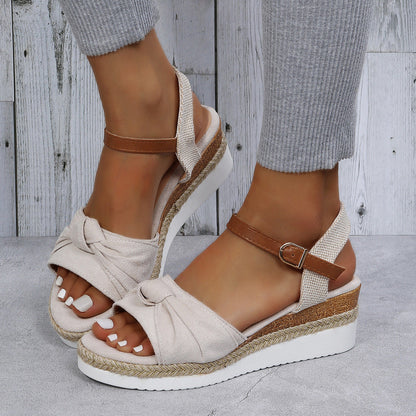 Elegante Plateau-Sandalen von Andrea Serena